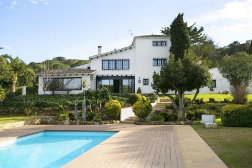 Villa Masia Roca Rodona