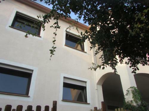 Cosy Apartment With Private Swimming Pool