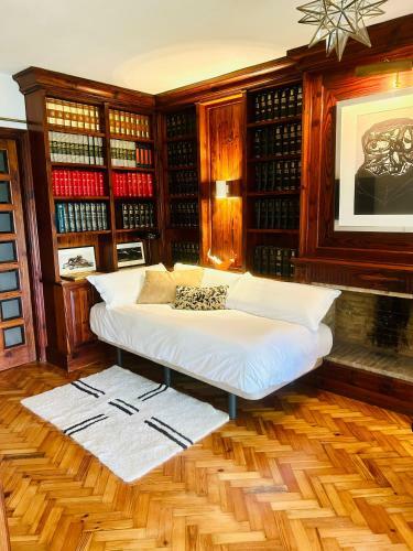 Niko Rooms
