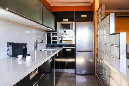 City Center Modern Apartment
