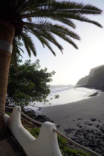 Playa Chica Beachfront Apartment
