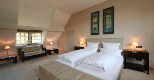 Hotel Manoir De L�bioles