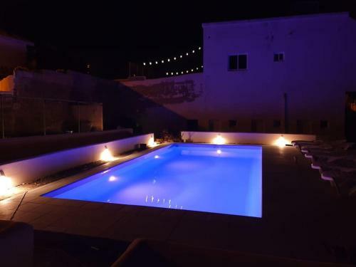 Amplio Apartamento Con Terraza Privada, Piscina Compartida En Arico