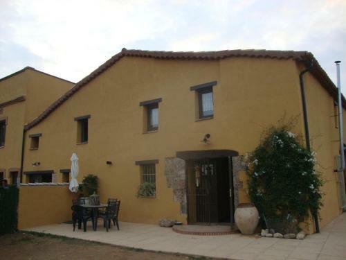 Masia En Plena Naturaleza Y Tranquilidad