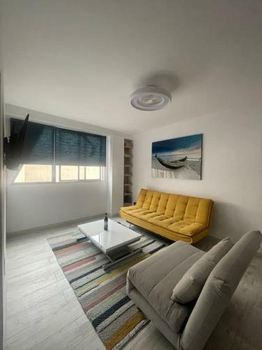 Renovated Modern Apartment In The City Center