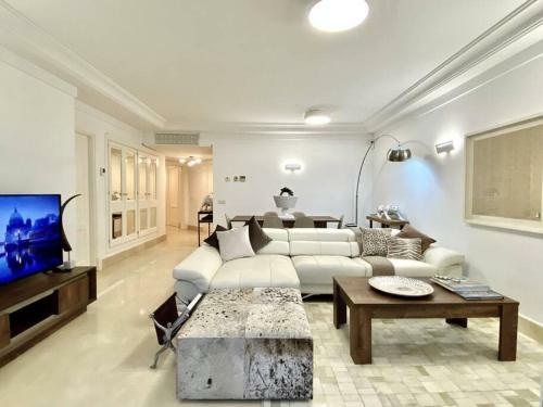 Yolo Spaces - Sotogrande - Puerto Luxury Apartment