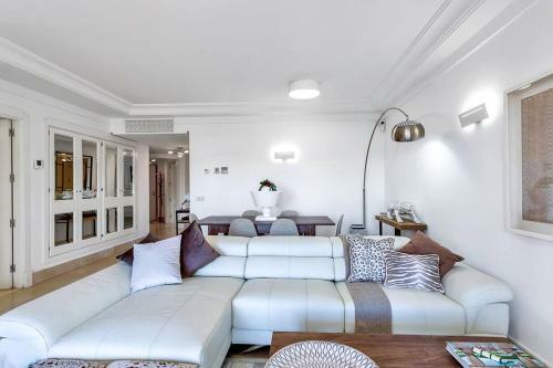 Yolo Spaces - Sotogrande - Puerto Luxury Apartment