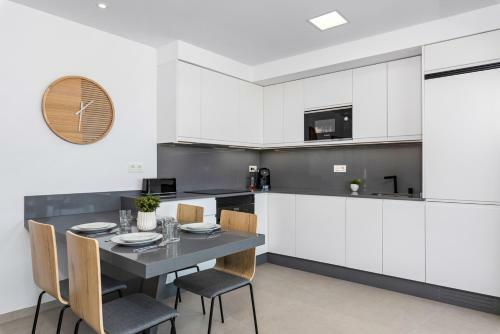 Apartamento Elegance Seaside Retreat