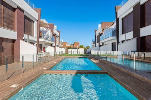 Mediterranean Flamingo Apartment