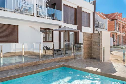 Mediterranean Flamingo Apartment