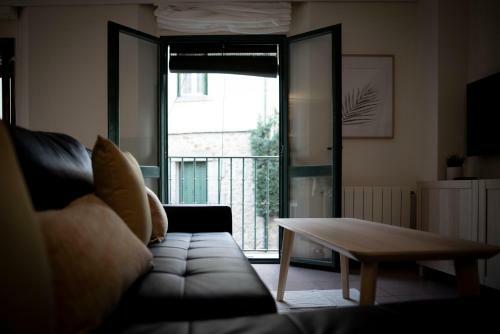 Apartamento Exterior 2 Dormitorios En Centro Hist�rico
