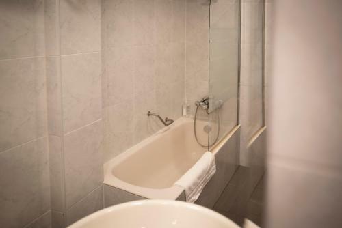 Apartamento Exterior 2 Dormitorios En Centro Hist�rico