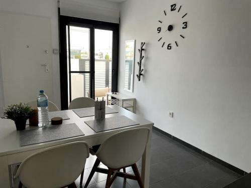 Modern Apartment Including Pool