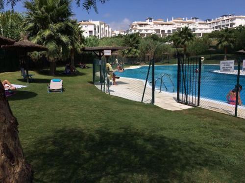 Bonito Apartamento 1 Dormitorio: Piscina Y Parkin