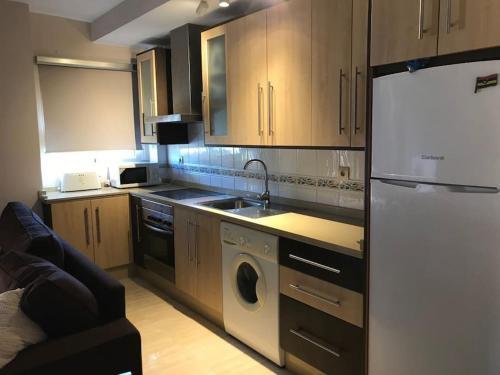 Bonito Apartamento 1 Dormitorio: Piscina Y Parkin
