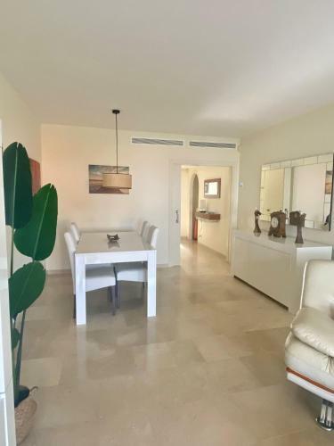 Apartamento Los Granados De La Duquesa