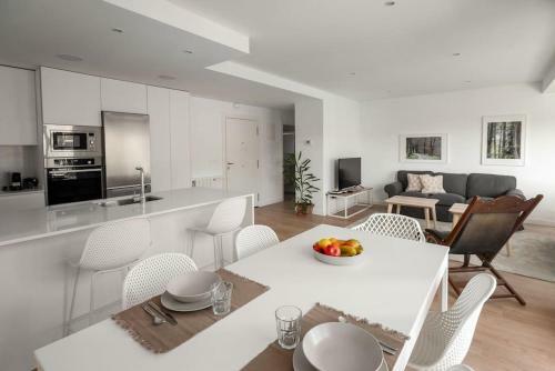 Bright Apartment With A/c, Parking Optional