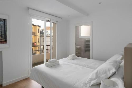 Bright Apartment With A/c, Parking Optional