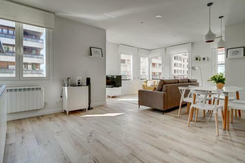 Apartamentos Gran V�a By Sanse Holidays Free Parking
