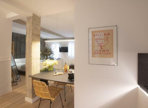 Shiny By Oldtown Apartments