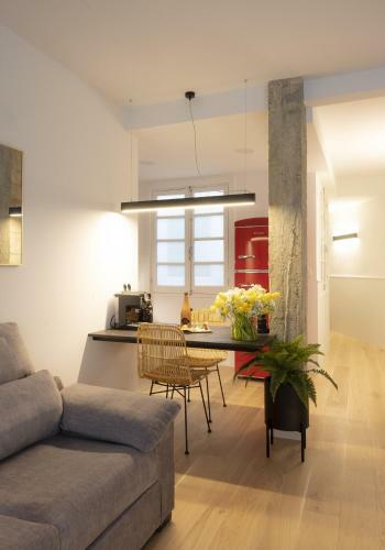 Shiny By Oldtown Apartments