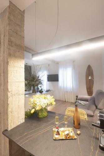 Shiny By Oldtown Apartments