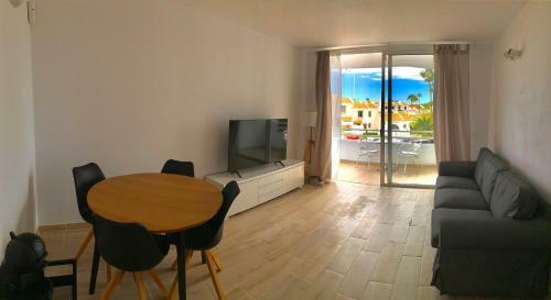 Modern Apartment With Pool In Golf Del Sur