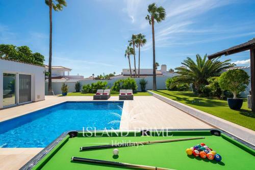 Private Villa In Golf Del Sur