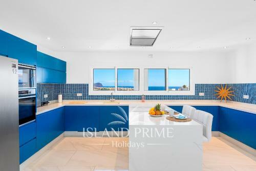 Private Villa In Golf Del Sur