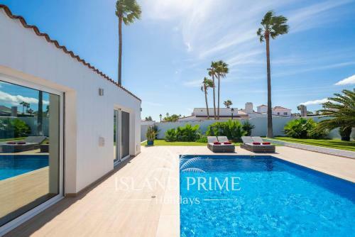 Private Villa In Golf Del Sur