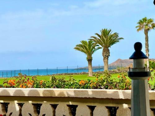 Oceanfront Villa - Amarilla Breeze
