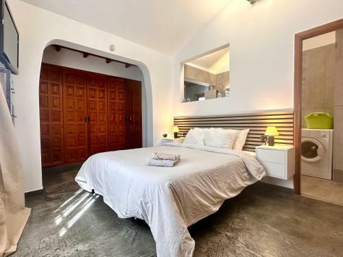 Oceanfront Villa - Amarilla Breeze