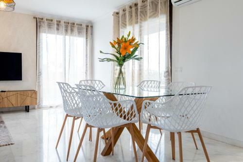 Villa With 4 Bedrooms And Private Heated Pool