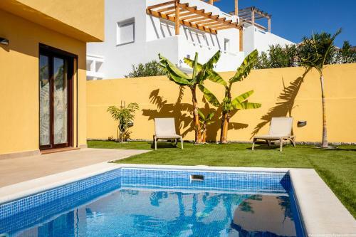 Villa With 4 Bedrooms And Private Heated Pool