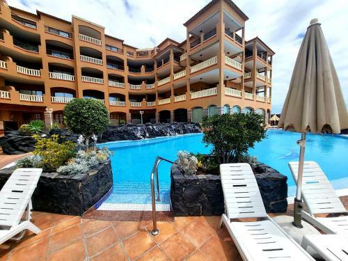 Apartamento El Nautico Coral Suites