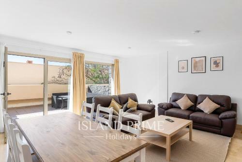 Modern Townhouse In Seaside Complex In Amarilla Golf