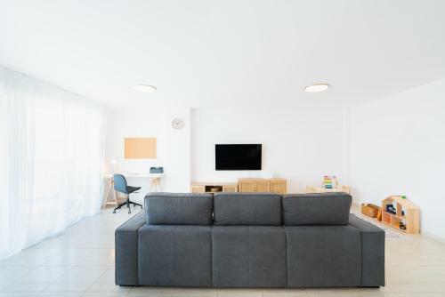Spacious Apartment With Large Terrace In Amarilla Golf