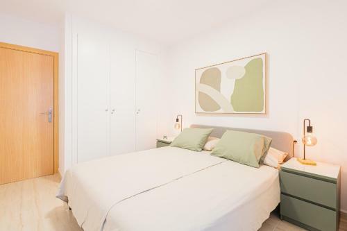 Spacious Apartment With Large Terrace In Amarilla Golf