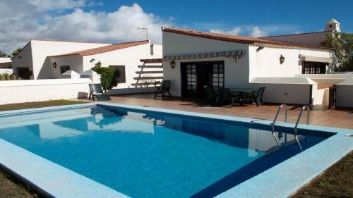 3-bedroom Villa In Golf Del Sur