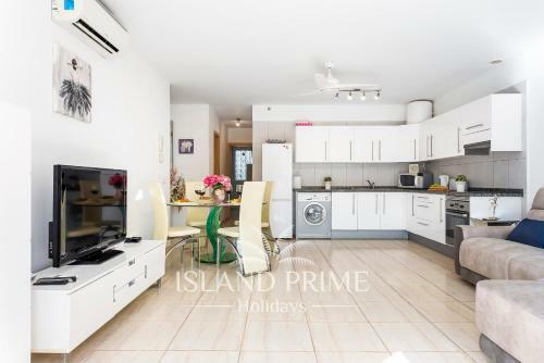 4x Bedrooms Poolside Apartment In Amarilla Golf