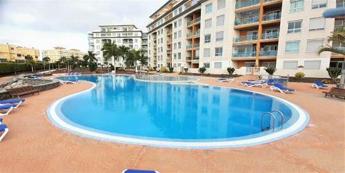 Apartamento Edificio Ca�adas