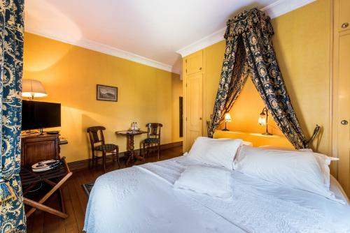Hotel Ch�teau De La Tour De Puits