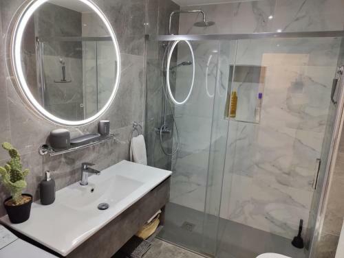 Stunning 1-bed Apartment In Parque Albatros