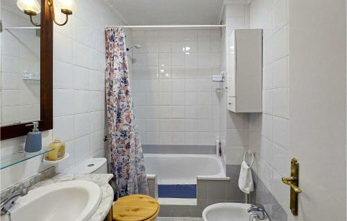 Nice Apartment In Sanlucar De Barrameda With Wifi And 2 Bedrooms