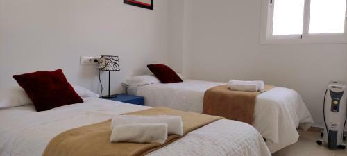 Apartamento Tomcar Piscina, P�del, Wifi Y Zonas Comunes