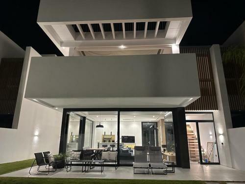 Villa Mariah Barrosa Playa