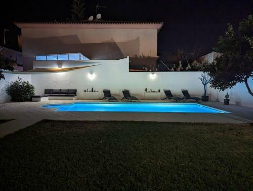 Chalet Con Piscina