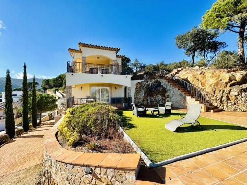 Aurea Costabravasi