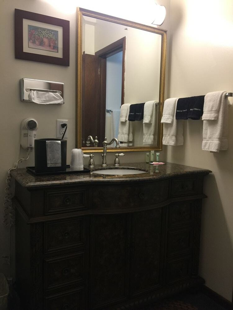 Motel Crest Country Inn