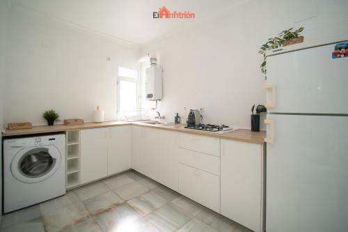 El Anfitri�n - Casa Salmedina